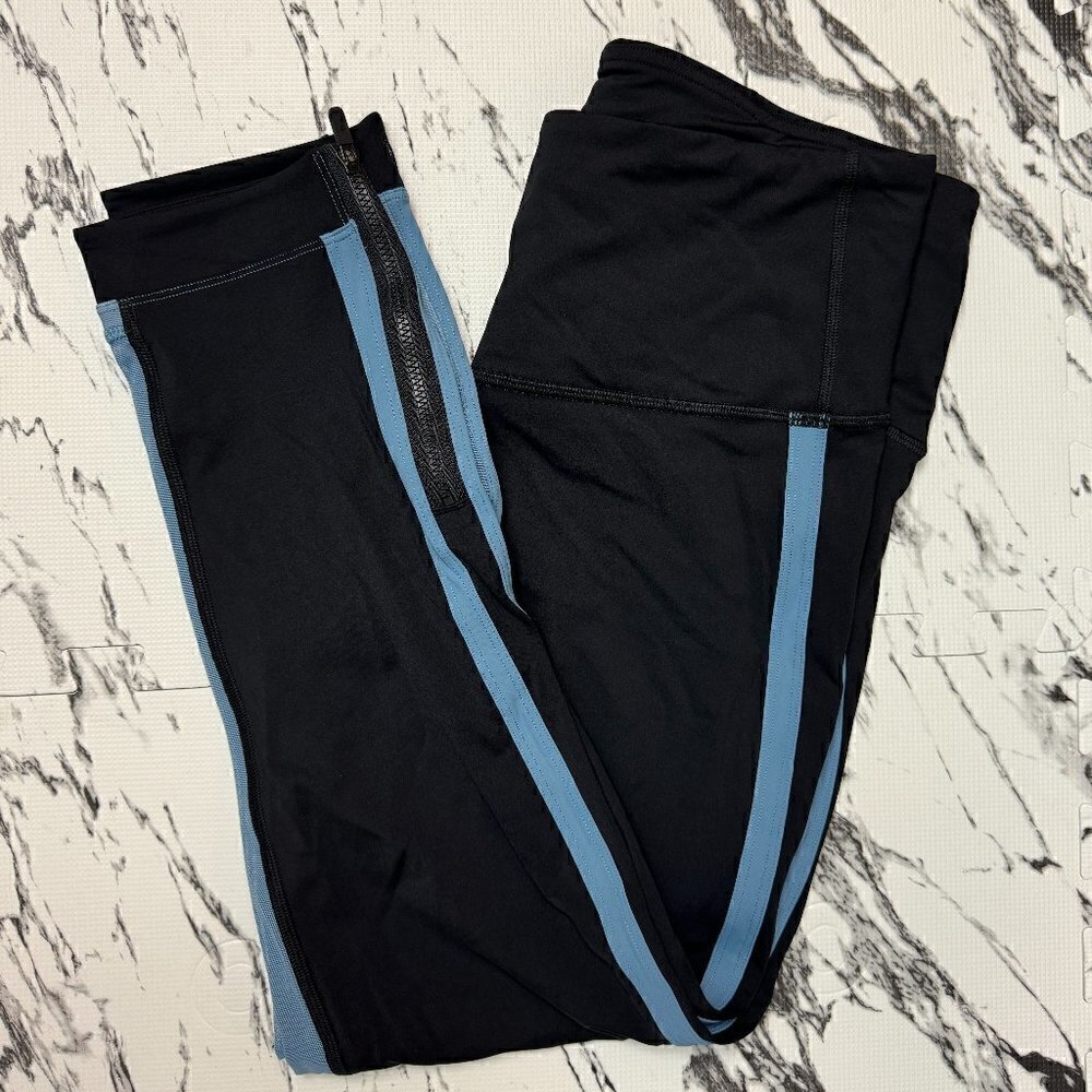NWOT - LuluLemon Leggings with Mesh, size 10